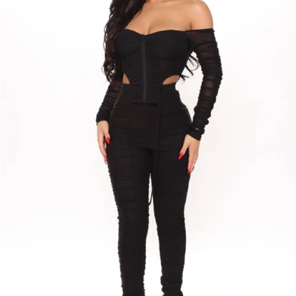 💝 Fashion Nova Off-Shoulder Black Outfit 2-Piece 💝
